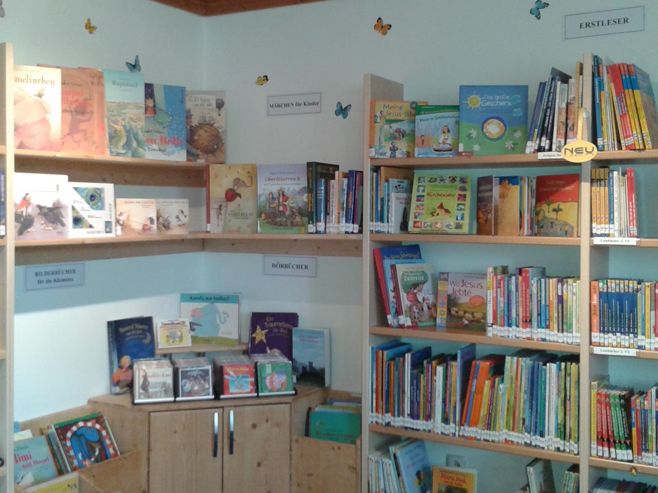 Bücherregal